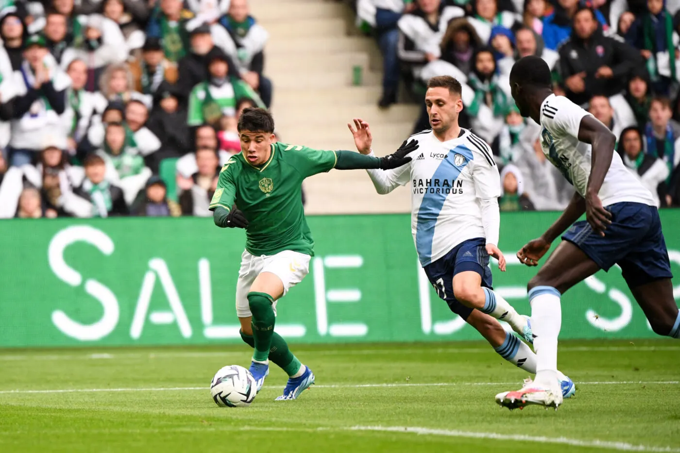 27 Jules GAUDIN (pfc) - 06 Benjamin BOUCHOUARI (asse) during the Ligue 2 BKT match between Association Sportive de Saint-Etienne and Paris Football Club at Stade Geoffroy-Guichard on November 4, 2023 in Saint-Etienne, France. (Photo by Anthony Bibard/FEP/Icon Sport)