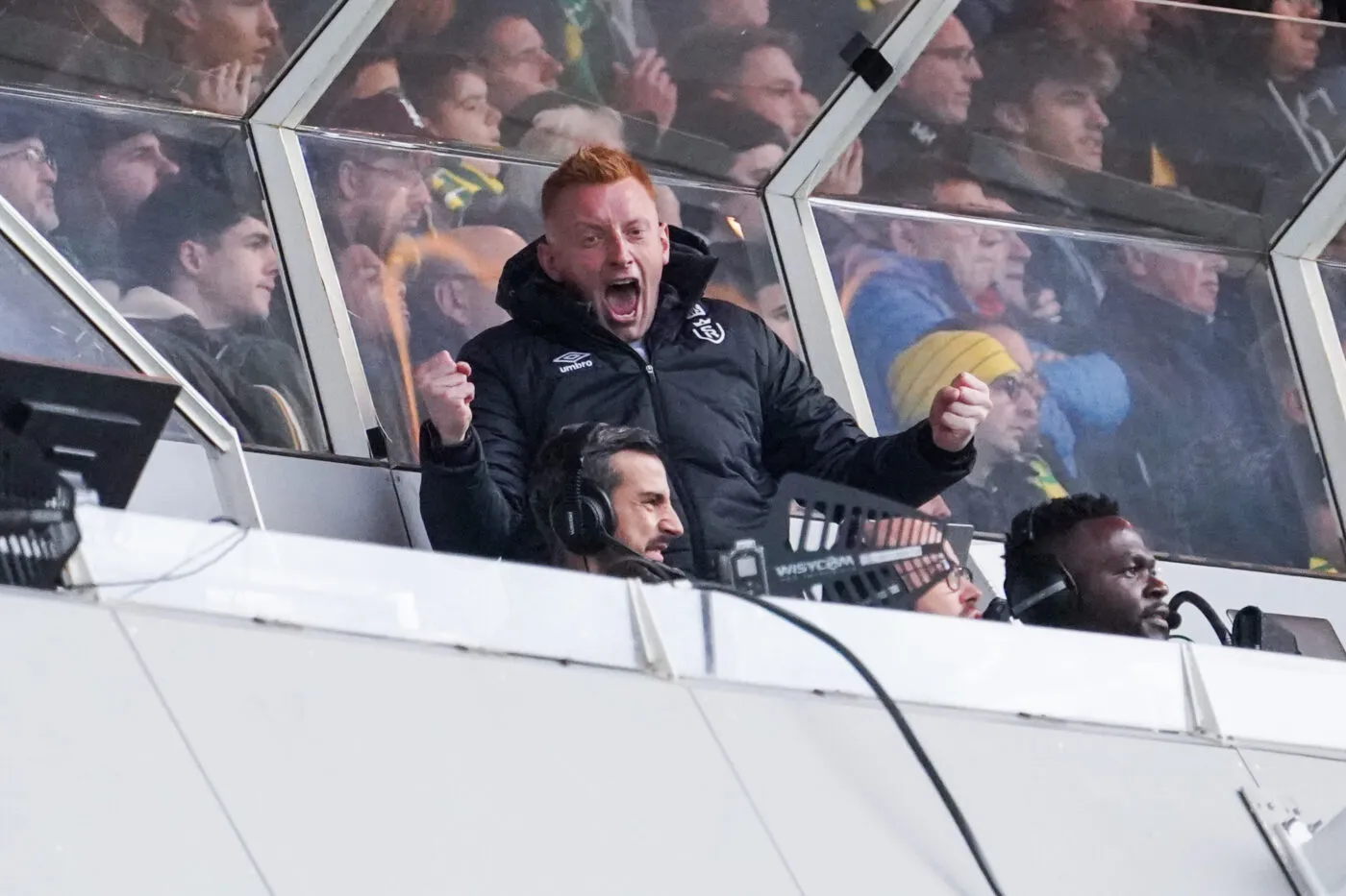 Entraîneurs en tribune : une hauteur pestilentielle