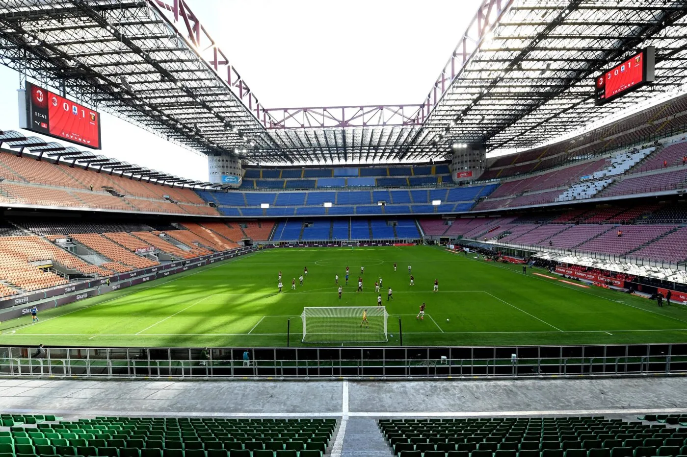 AC Milan - PSG : Dans un San Siro survolté, Paris se prend les pieds dans  le tapis