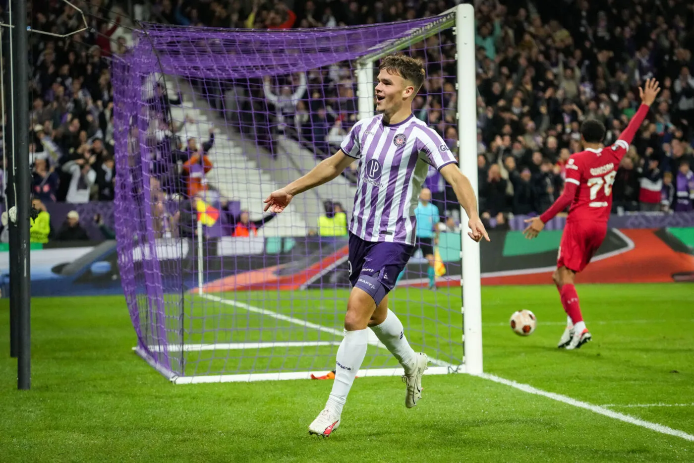 Thijs DALLINGA of Toulouse FC during the UEFA Europa League groupe E match between Toulouse Football Club and Liverpool Football Club at Stadium de Toulouse on November 9, 2023 in Toulouse, France. (Photo by Pierre Costabadie/Icon Sport)