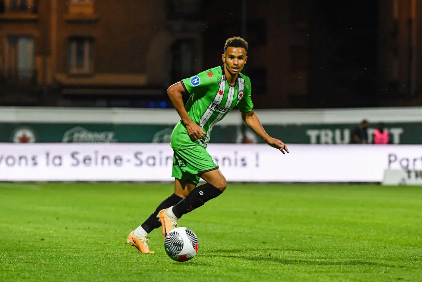 Money time de folie pour le Red Star et Niort, Versailles se réveille avec brio