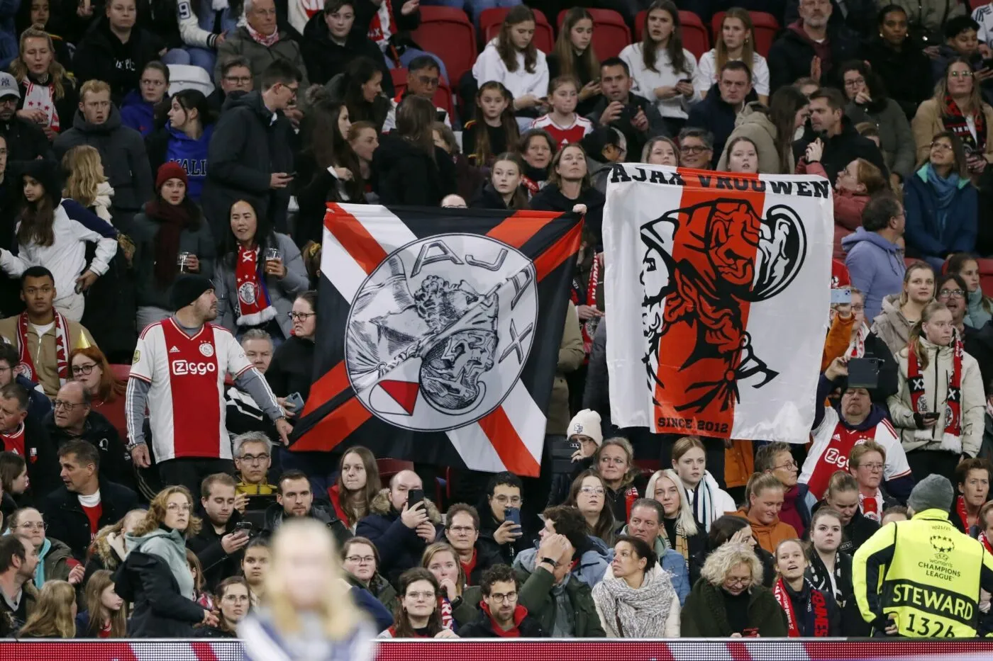Les supporters de l&rsquo;Ajax interdits de déplacement à Marseille