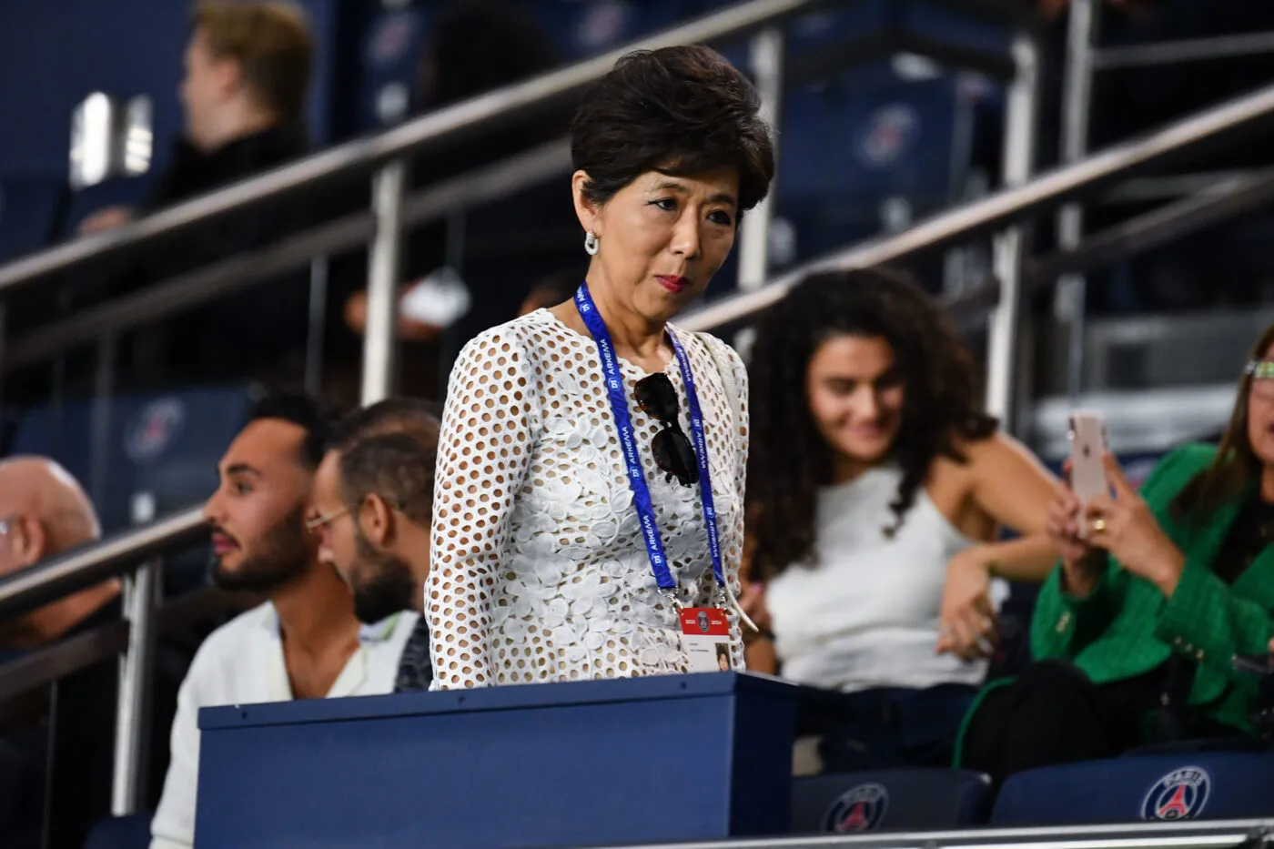 Michele Kang paie sa tournée aux supporters de l&rsquo;OL