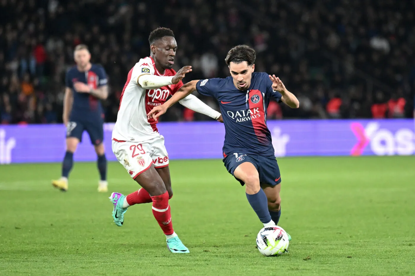 29 Folarin BALOGUN (asm) - 17 VITINHA (psg) during the Ligue 1 Uber Eats match between Paris Saint-Germain Football Club and Association Sportive de Monaco Football Club at Parc des Princes on November 24, 2023 in Paris, France. (Photo by Anthony Bibard/FEP/Icon Sport)