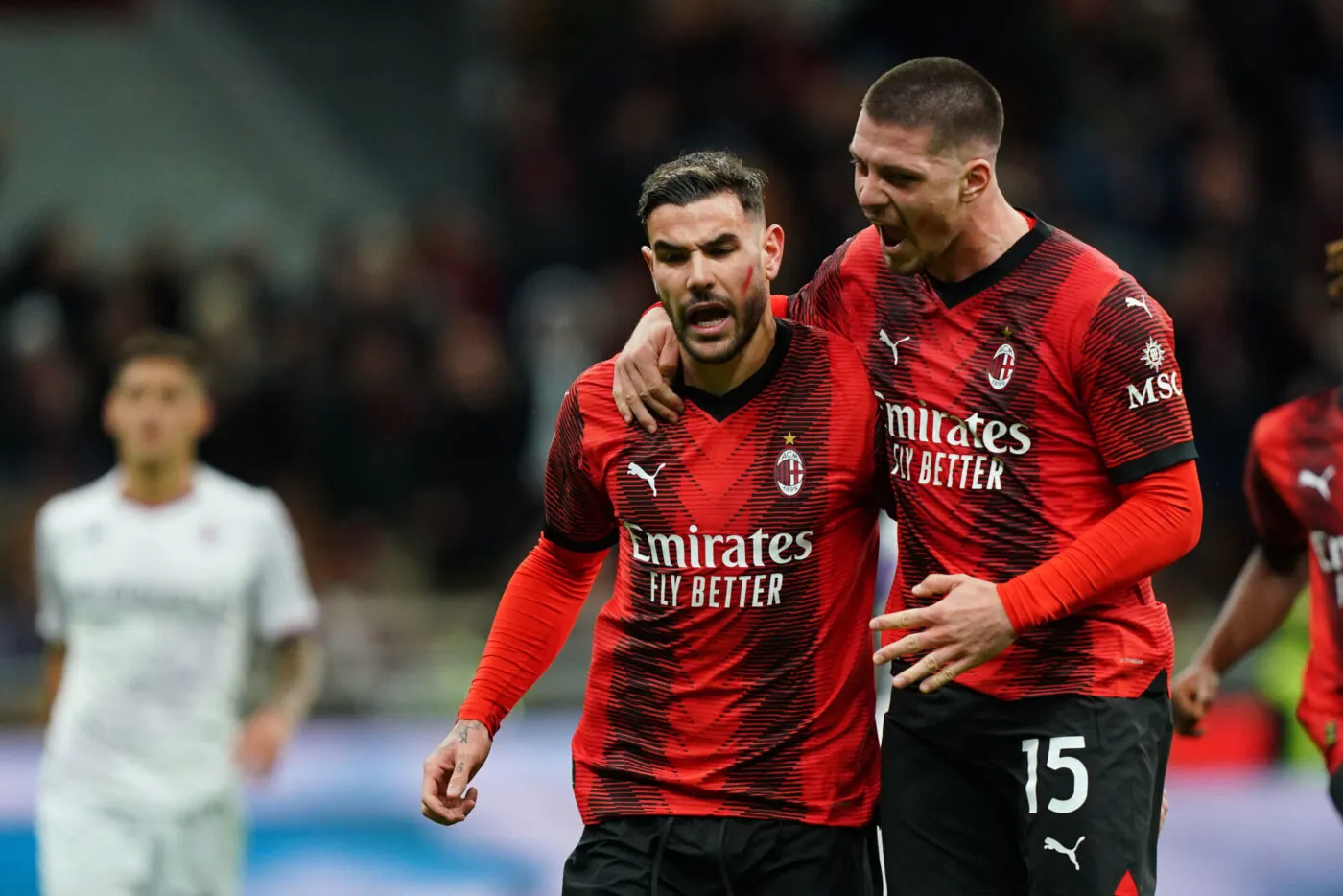 Foto Spada/LaPresse 25 novembre 2023 - Milano, Italia - sport, calcio - Milan vs Fiorentina - Campionato italiano di calcio Serie A TIM 2023/2024 - Stadio San Siro. Nella foto: Theo Hernandez (A.c. Milan);esultanza dopo gol 1-0 November 25, 2023 Milan, Italy - sport, calcio - Milan vs Fiorentina - Italian Serie A Football Championship 2023/2024 - San Siro Stadium. In the pic: Theo Hernandez (A.c. Milan); celebrates after scoring 1-0 - Photo by Icon sport