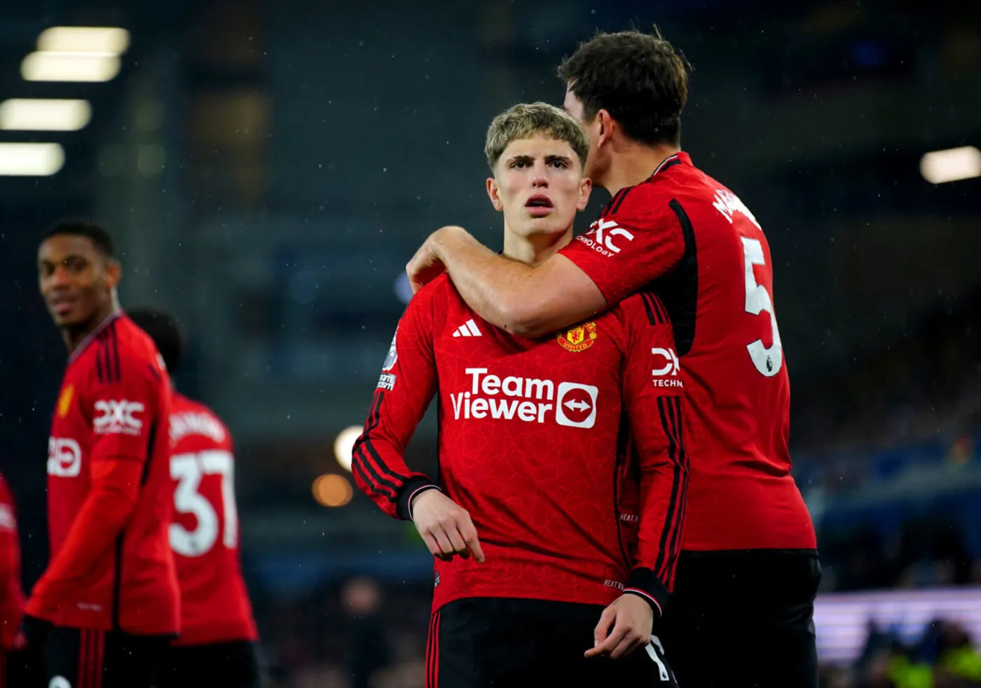 Manchester United's Alejandro Garnacho celebrates after scoring their side's first goal of the game with an overhead kick during the Premier League match at Goodison Park, Liverpool. Picture date: Sunday November 26, 2023. - Photo by Icon sport