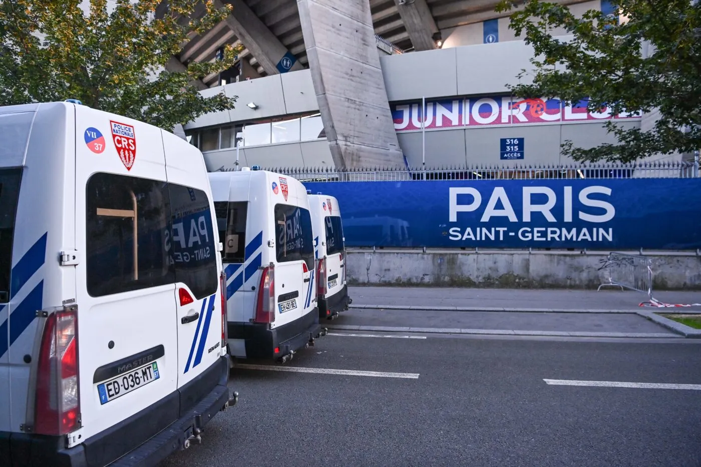PSG-Newcastle : six supporters radicaux parisiens placés en garde à vue