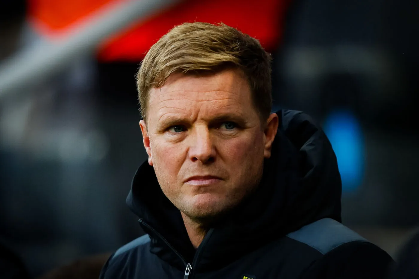 Howe : «  La main va dans le sens d&rsquo;un mouvement naturel du corps »