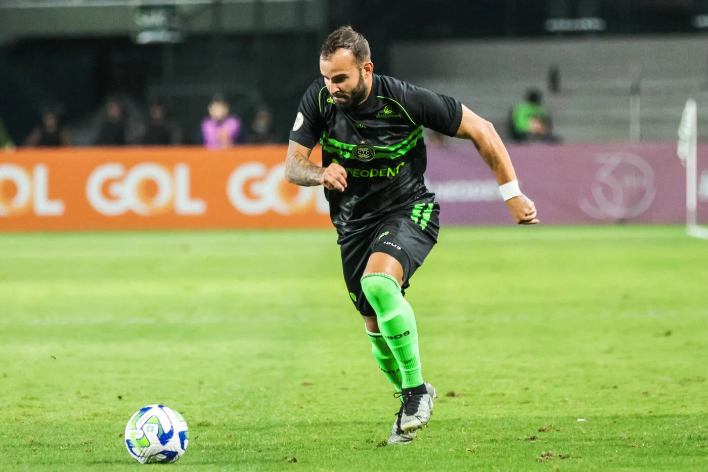 Devinez quoi : Jesé quitte déjà Coritiba