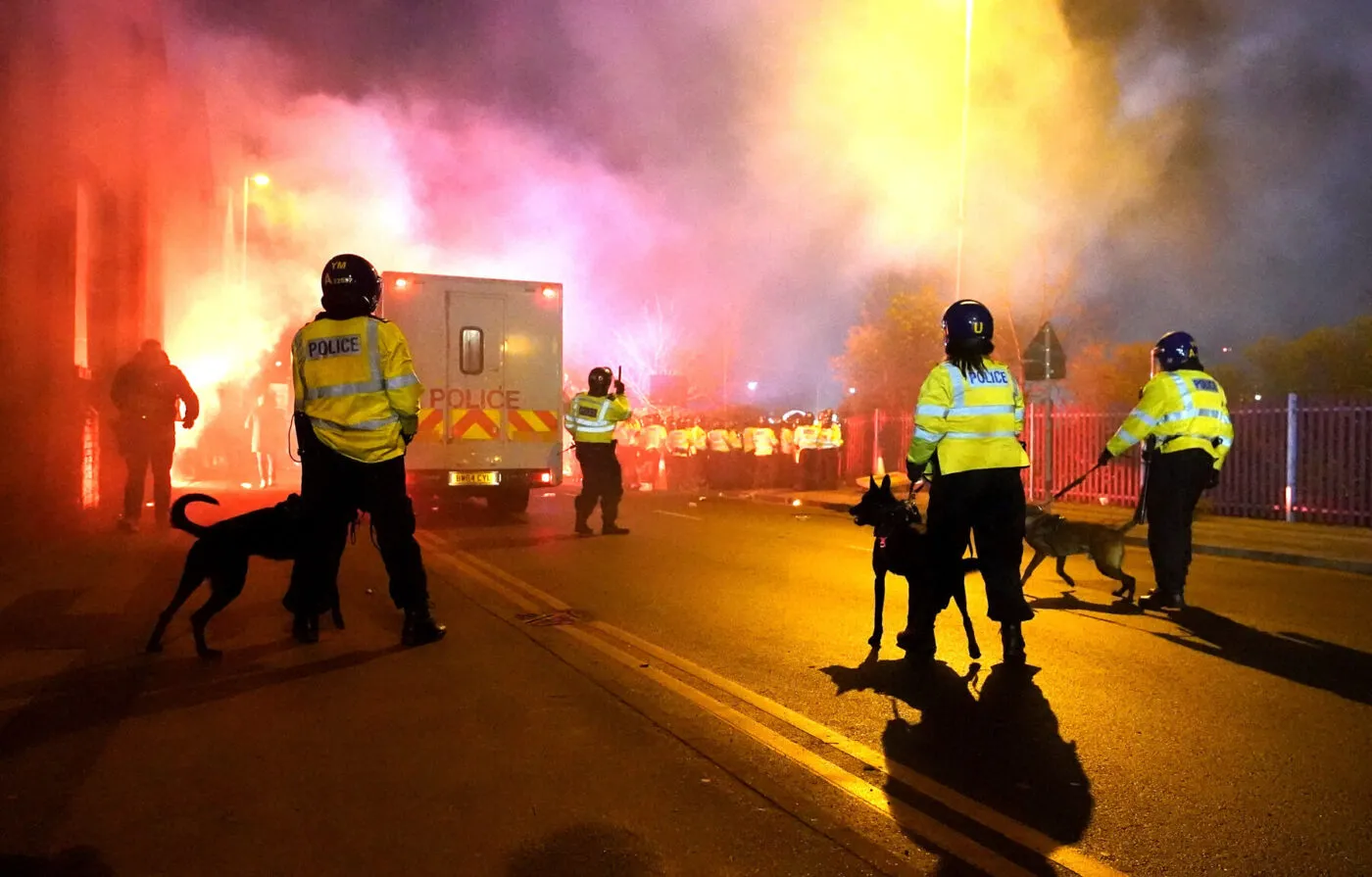 Trois policiers blessés avant Aston Villa-Legia Varsovie