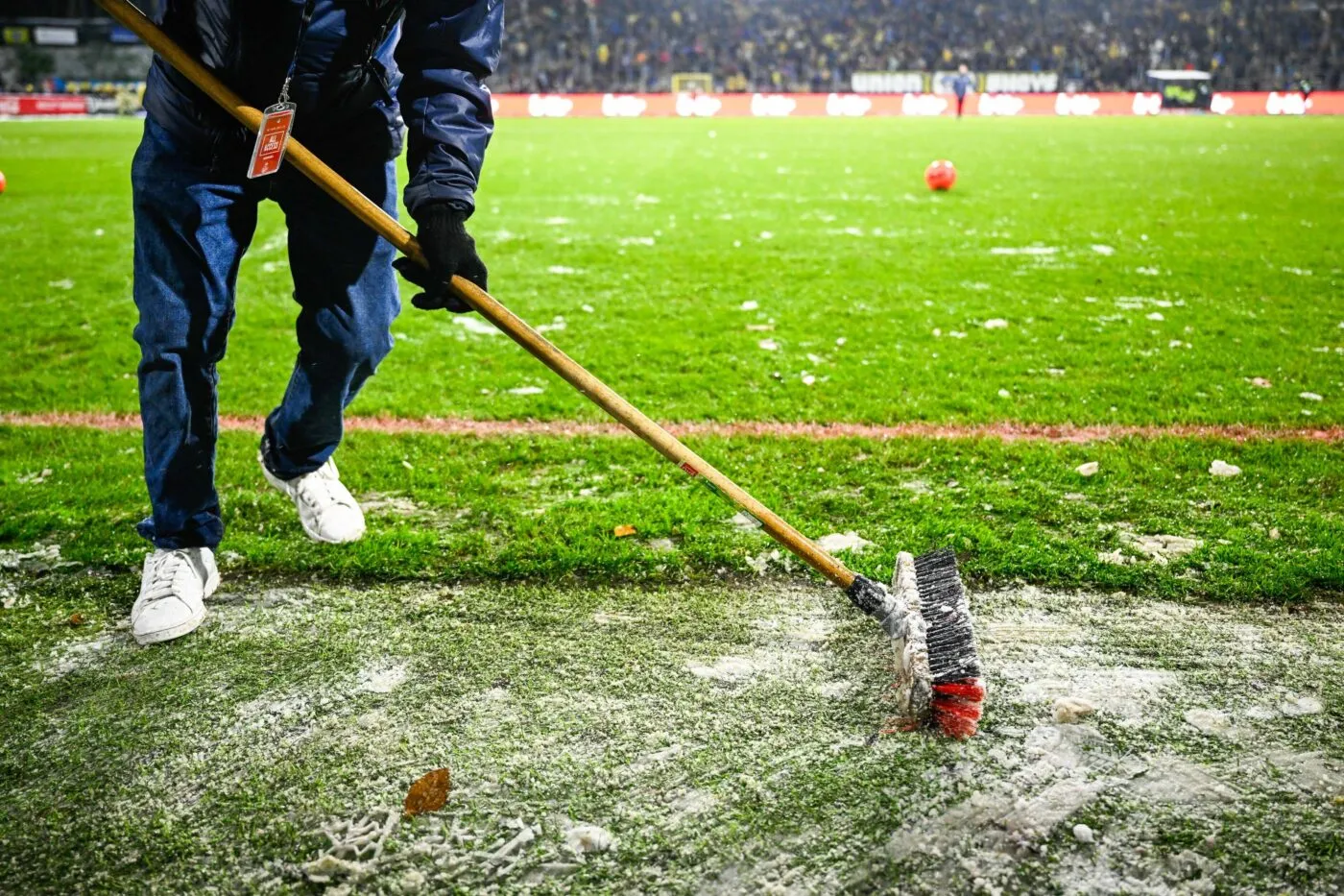 Des supporters belges s&rsquo;offrent une bataille de boules de neige géante