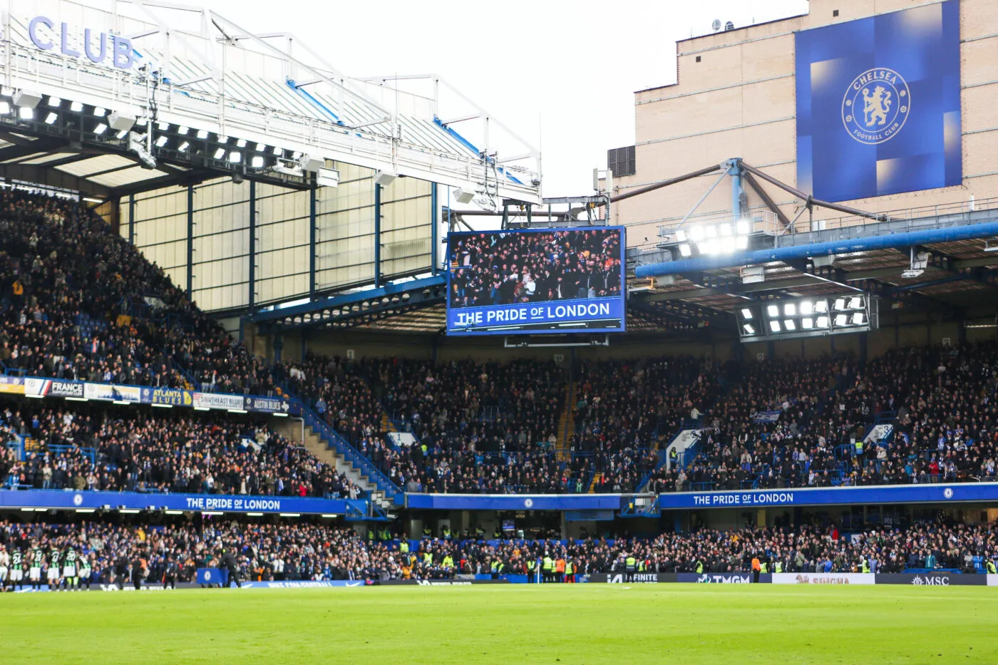 Les droits TV de Premier League vendus à près de 2 milliards d’euros par saison