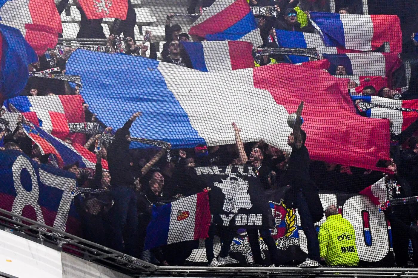 Actes racistes au Vélodrome : les supporters lyonnais interdits de déplacement pour un match ferme