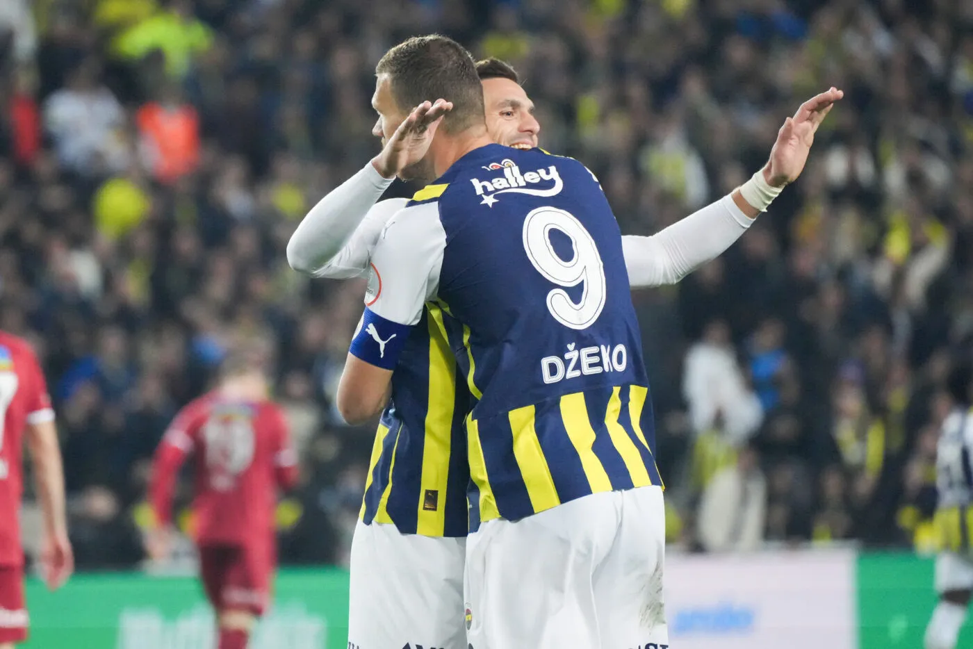 Fenerbahçe s&rsquo;offre Beşiktaş