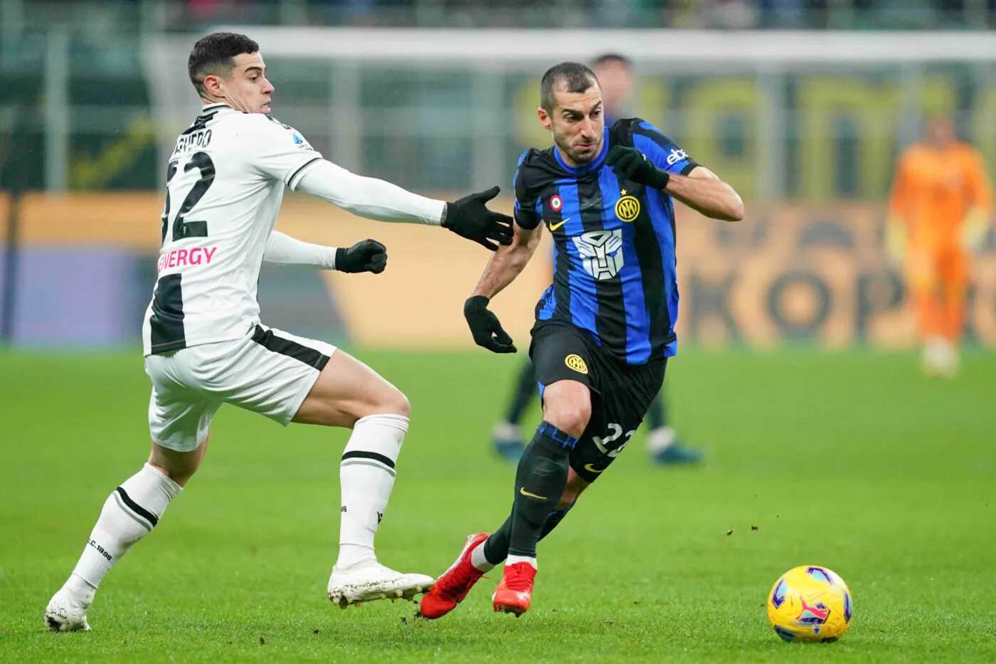 L&rsquo;Inter éteint Udinese et reprend la tête de Serie A