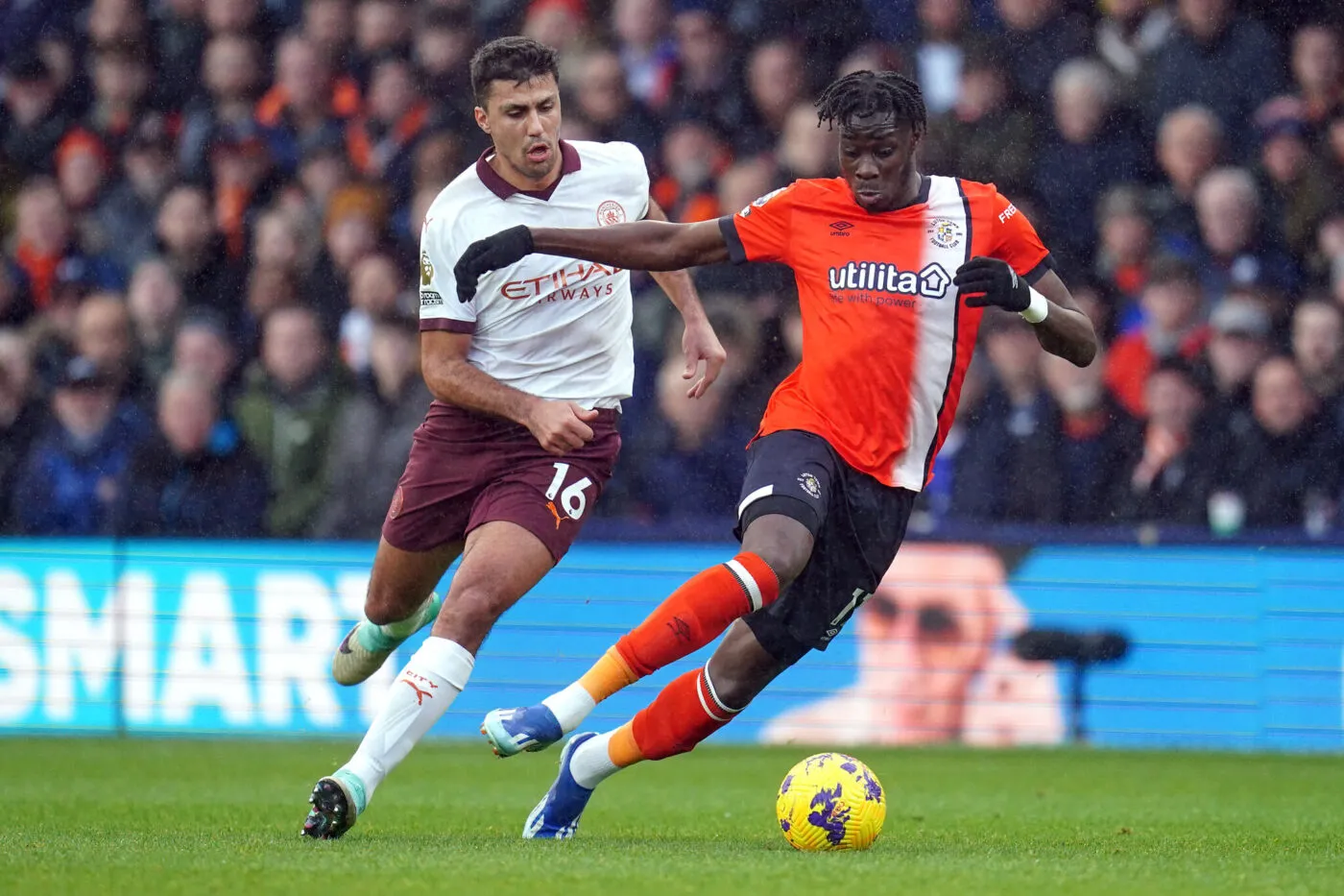 Manchester City renoue avec le succès à Luton