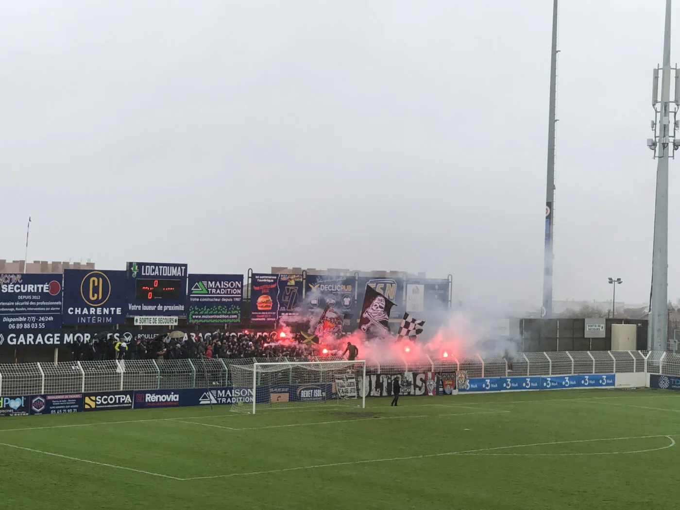 Angoulême-Bordeaux, le foot sans interdiction