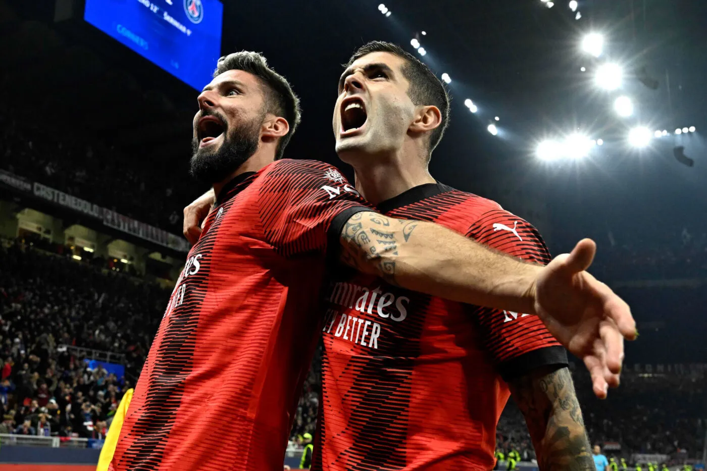 Foto IPP/Paolo Bona Milano 07/11/2023 UEFA Champions League di Calcio stagione 2023/2024 partita Milan-Paris Saint-Germain Nella foto Olivier Giroud esulta dopo il gol del 2-1 con Christian Pulisic Italy Photo Press Worldwide Copyright 