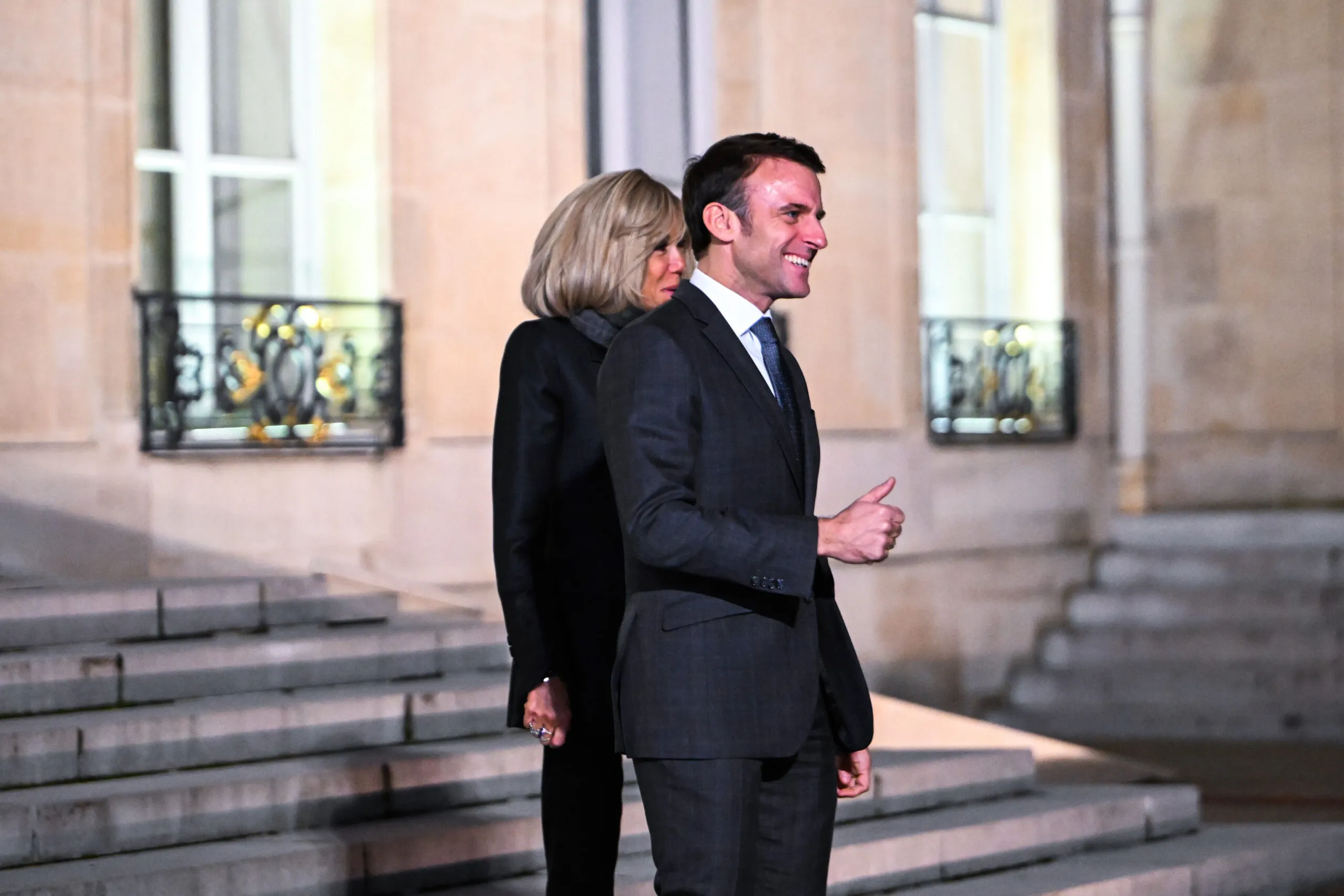 Emmanuel Macron déclare sa flamme à Warren Zaïre-Emery