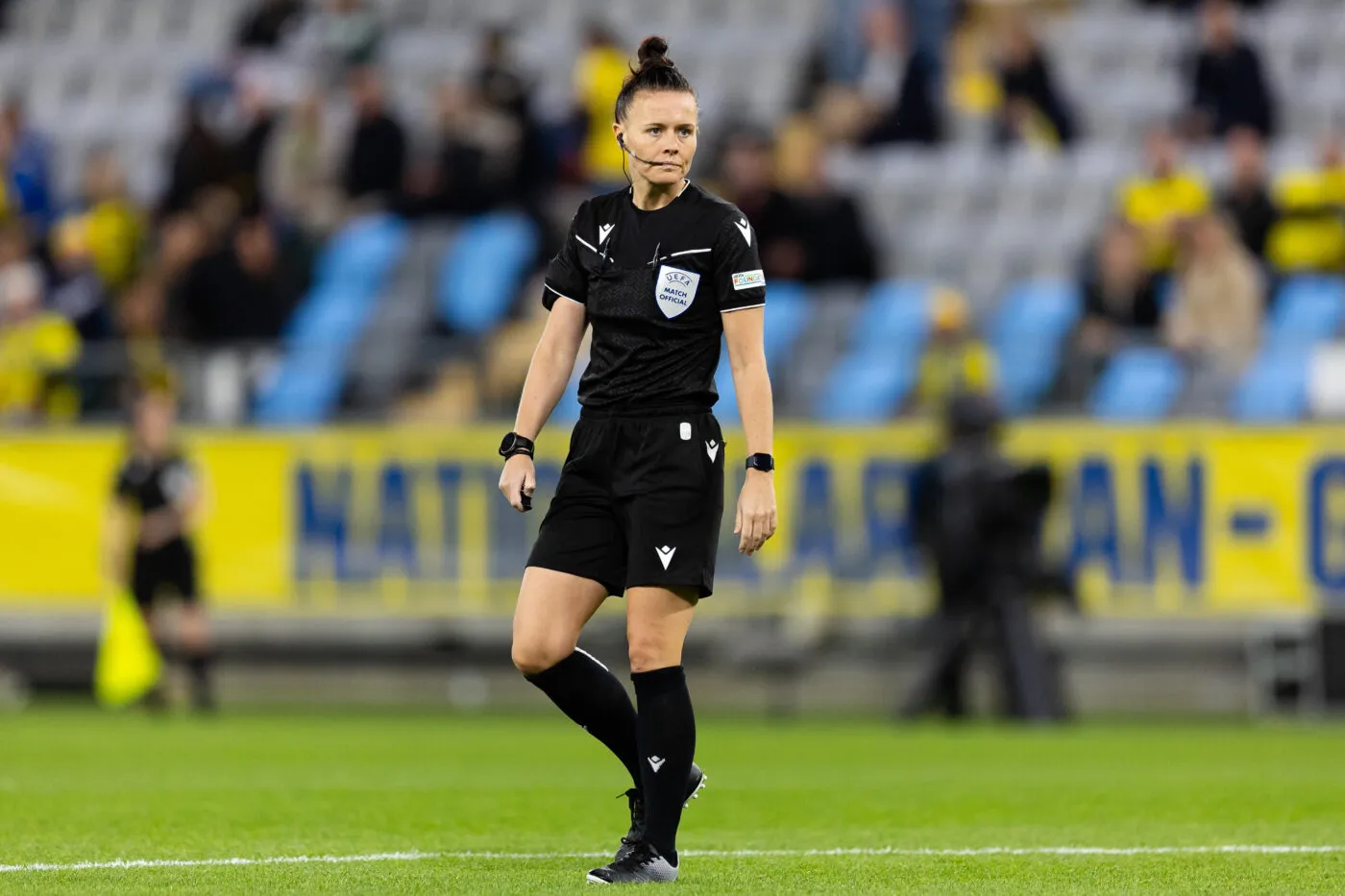 Rebecca Welch première femme à arbitrer en Premier League