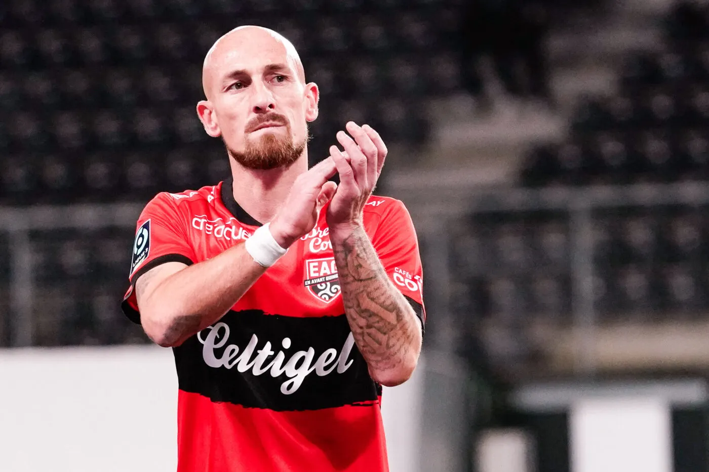 Gaëtan Courtet pose ses bagages à Dunkerque