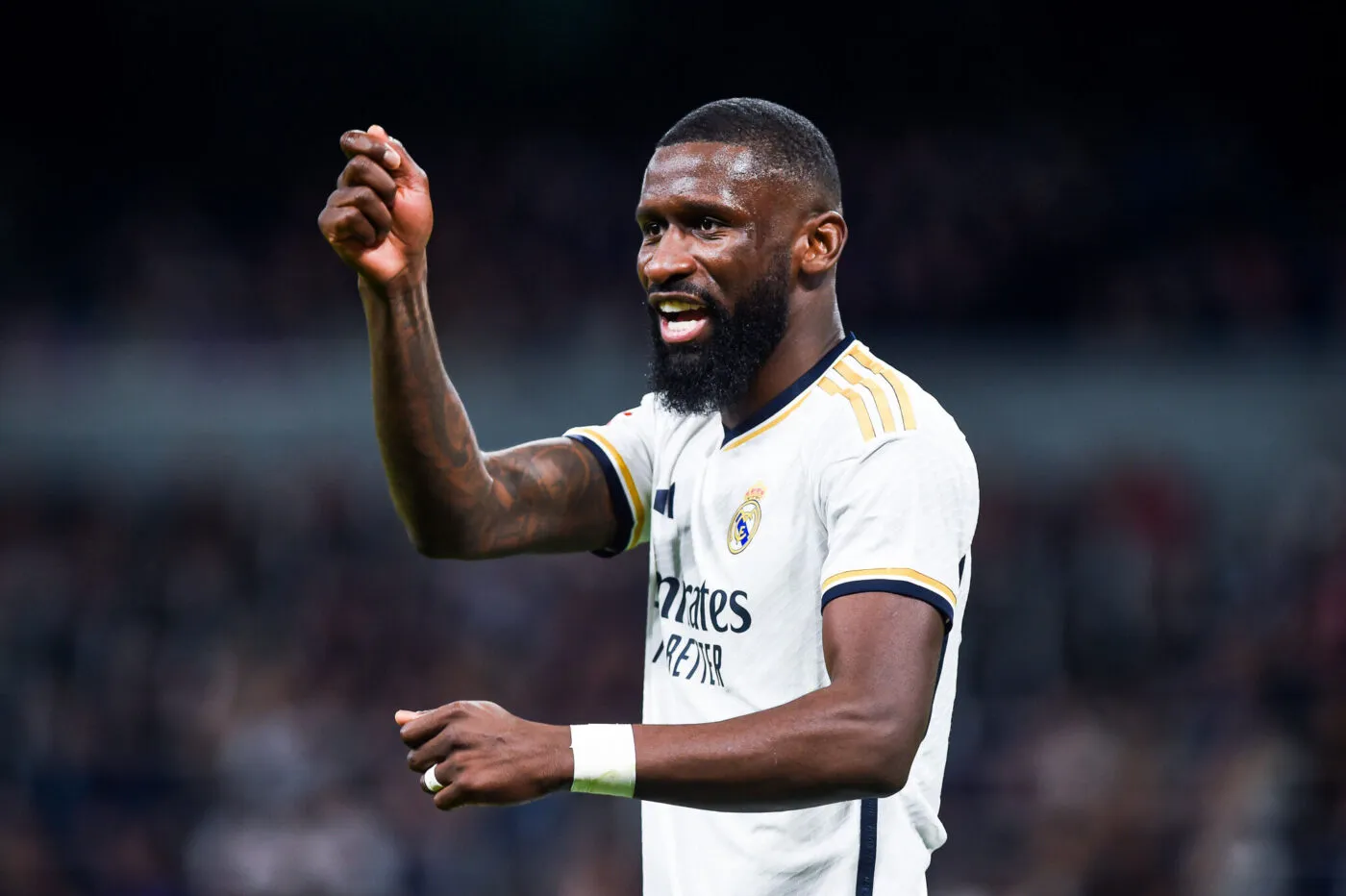 Özil : «<span style="font-size:50%">&nbsp;</span>Rüdiger est le meilleur défenseur du monde<span style="font-size:50%">&nbsp;</span>»