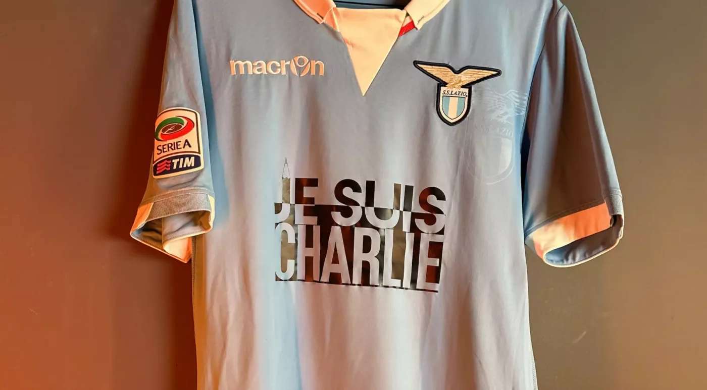 Le jour où la Lazio a porté un maillot « Je suis Charlie »