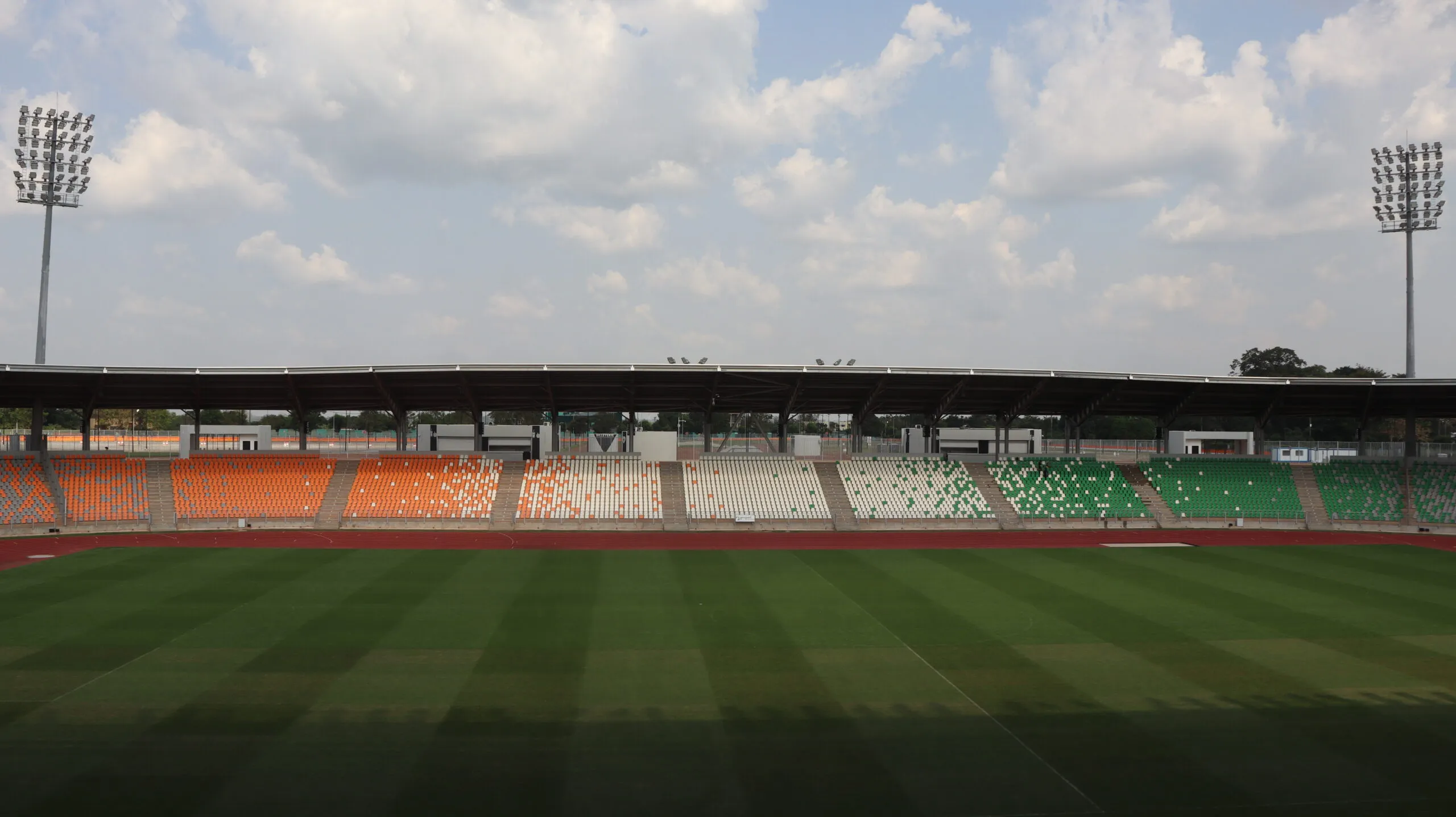 Le stade Charles-Konan-Banny de Yamoussoukro, 20 000 places, accueillera notamment le choc entre le Sénégal et le Cameroun.