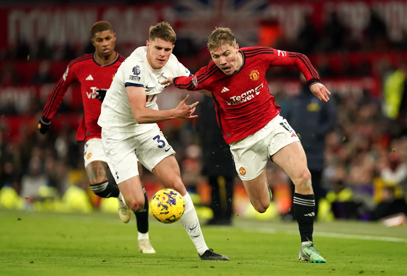 Manchester United et Tottenham se neutralisent