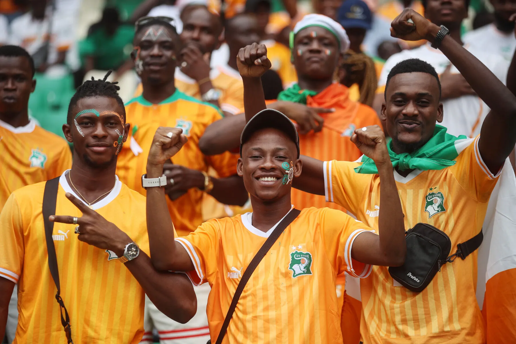 Les Ivoiriens célèbrent leur qualification en huitièmes de finale de la CAN