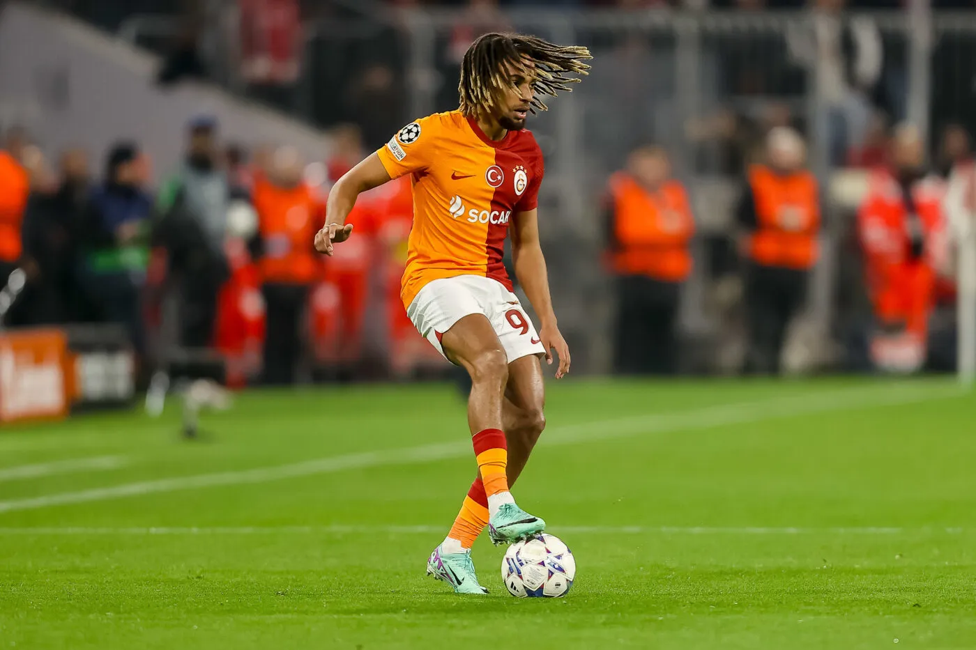 Sacha Boey signe au Bayern