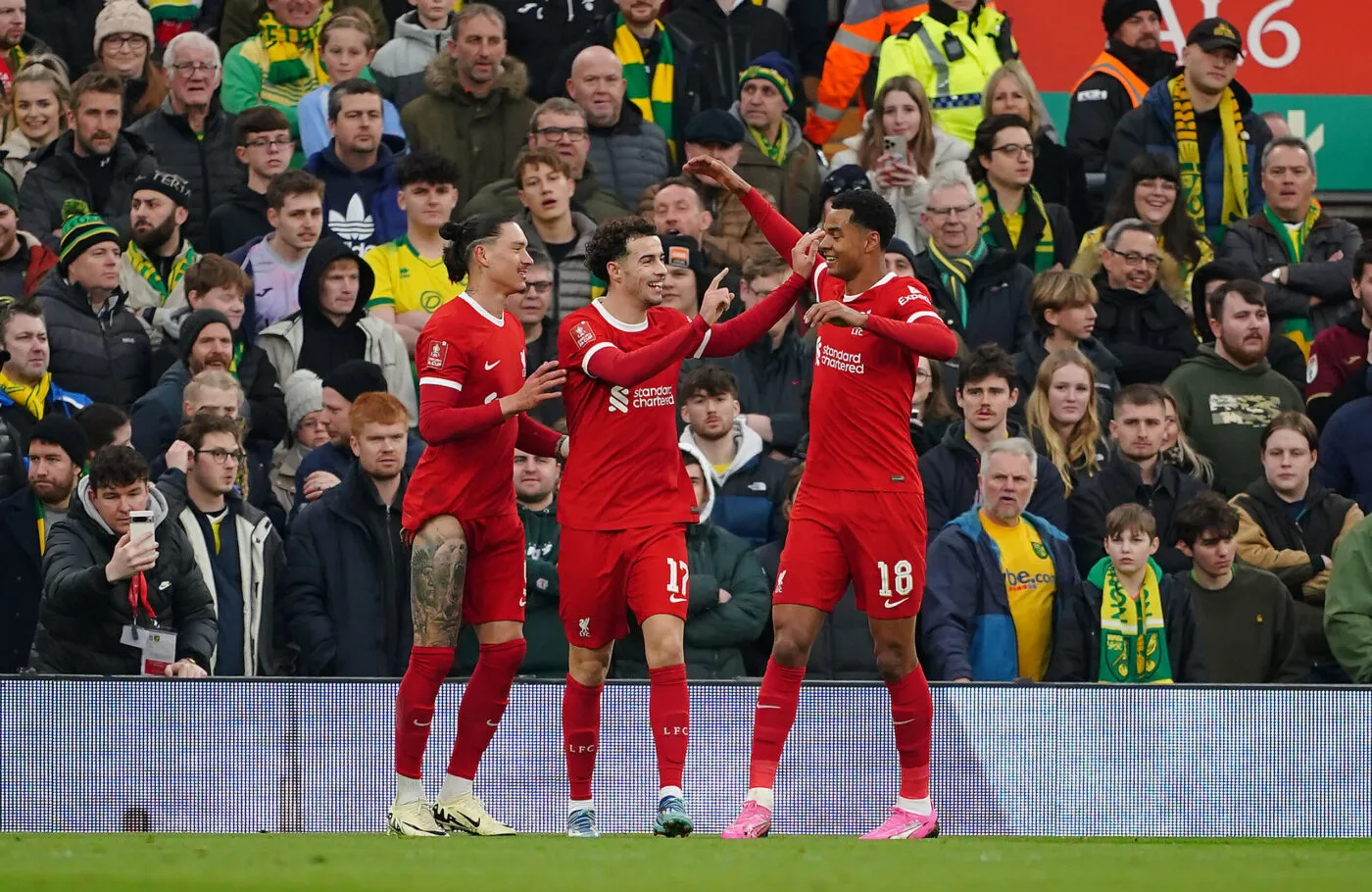 Liverpool s&rsquo;impose facilement contre Norwich et file en huitièmes