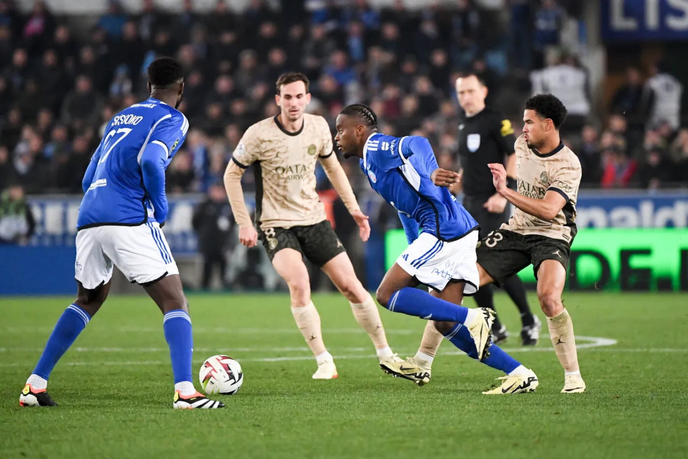 33 Warren ZAIRE EMERY (psg) - 18 Junior MWANGA (rcsa) during the Ligue 1 Uber Eats match between Strasbourg and Paris Saint-Germain at Stade de la Meinau on February 2, 2024 in Strasbourg, France. (Photo by Anthony Bibard/FEP/Icon Sport)