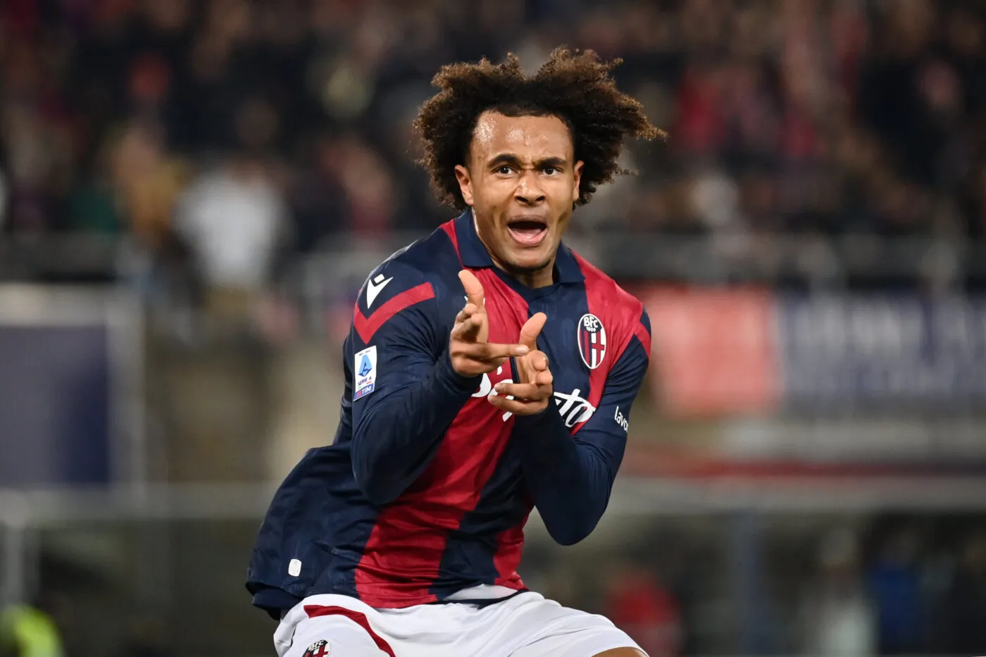 La folie Joshua Zirkzee s&#8217;empare d&rsquo;une boulangerie à Bologne