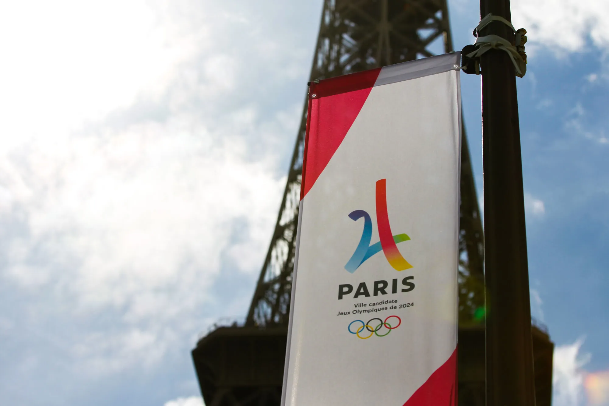 Les médailles des Jeux olympiques et paralympiques de Paris 2024 dévoilées
