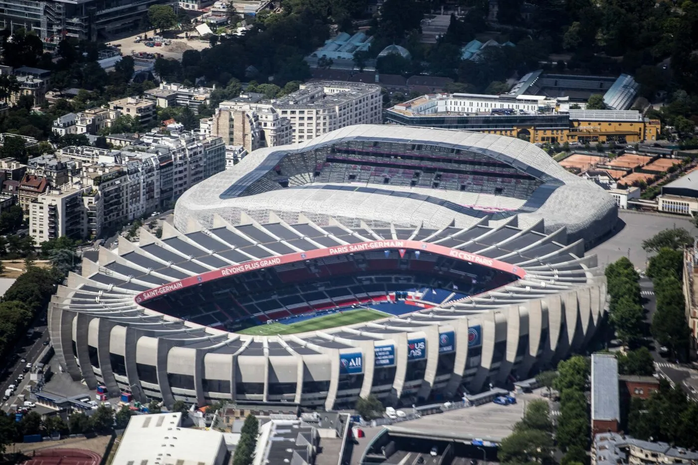 Le siège du Paris Saint-Germain perquisitionné durant le mois de février