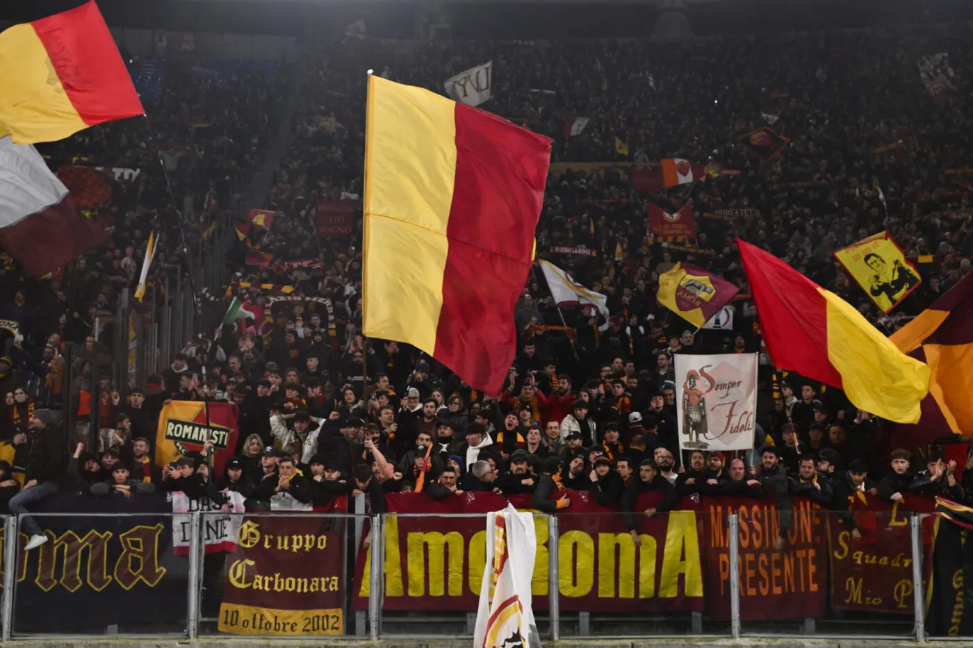 Des supporters de l&rsquo;AS Roma entonnent un chant antisémite