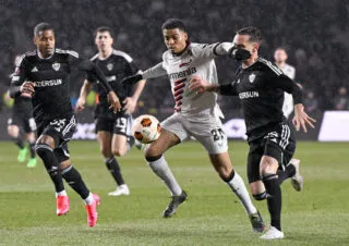 C3 : Leverkusen arrache un nul miraculeux à Qarabağ, la Roma et Liverpool s'amusent