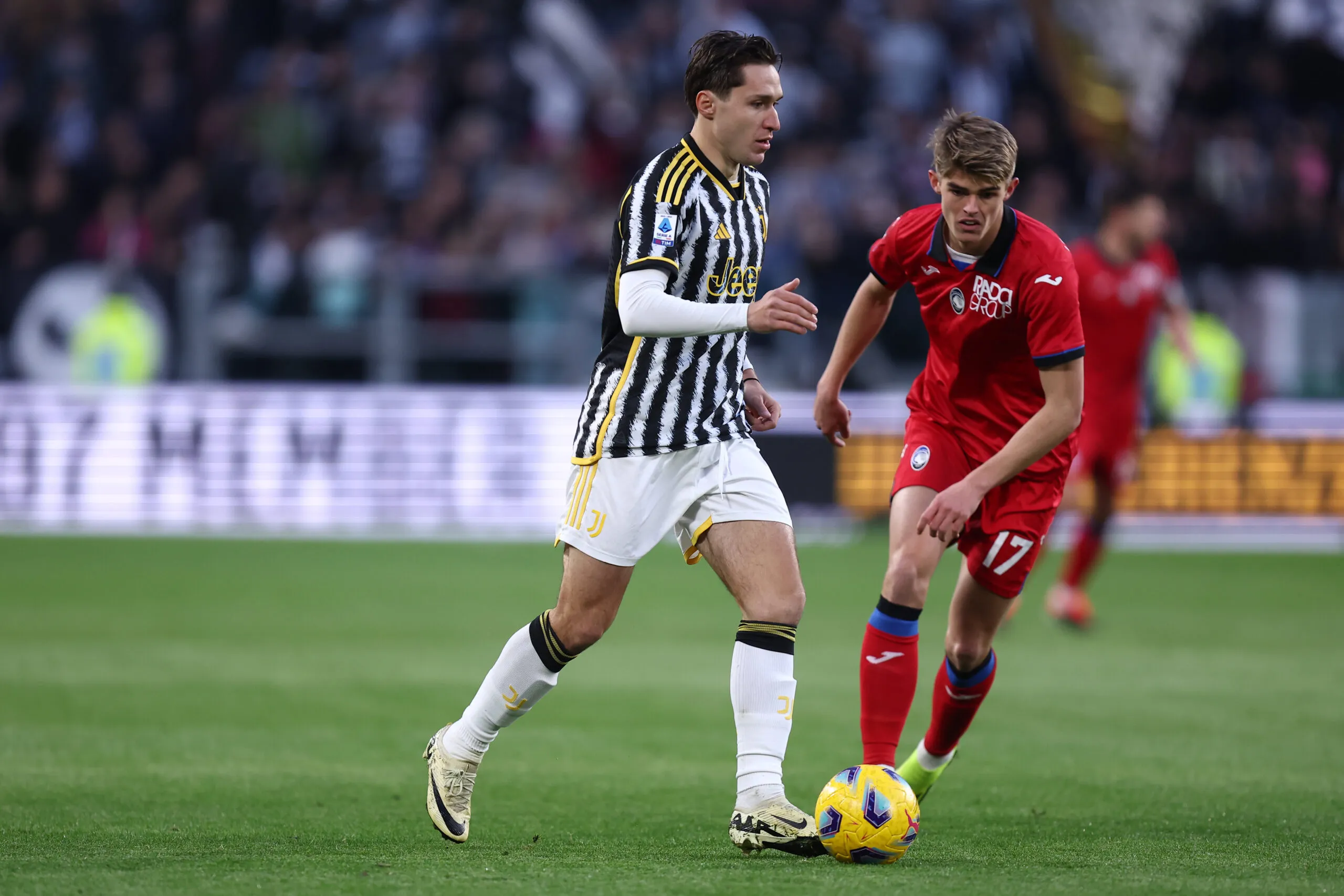 Federico Chiesa of Juventus Fc controls the ball during the Serie A match beetween Juventus Fc and Atalanta Bc at Allianz Stadium on March 10, 2024 in Turin, Italy .  (Photo by sportinfoto/DeFodi Images)   - Photo by Icon Sport