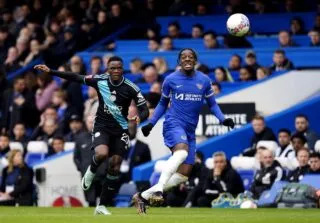 Malgré un CSC de Disasi, Chelsea rejoint le dernier carré de FA Cup