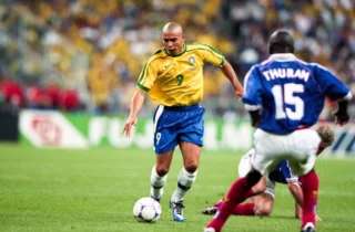 Pourquoi les maillots de football, surtout à l’approche de la Coupe du monde 2026, fascinent toujours autant