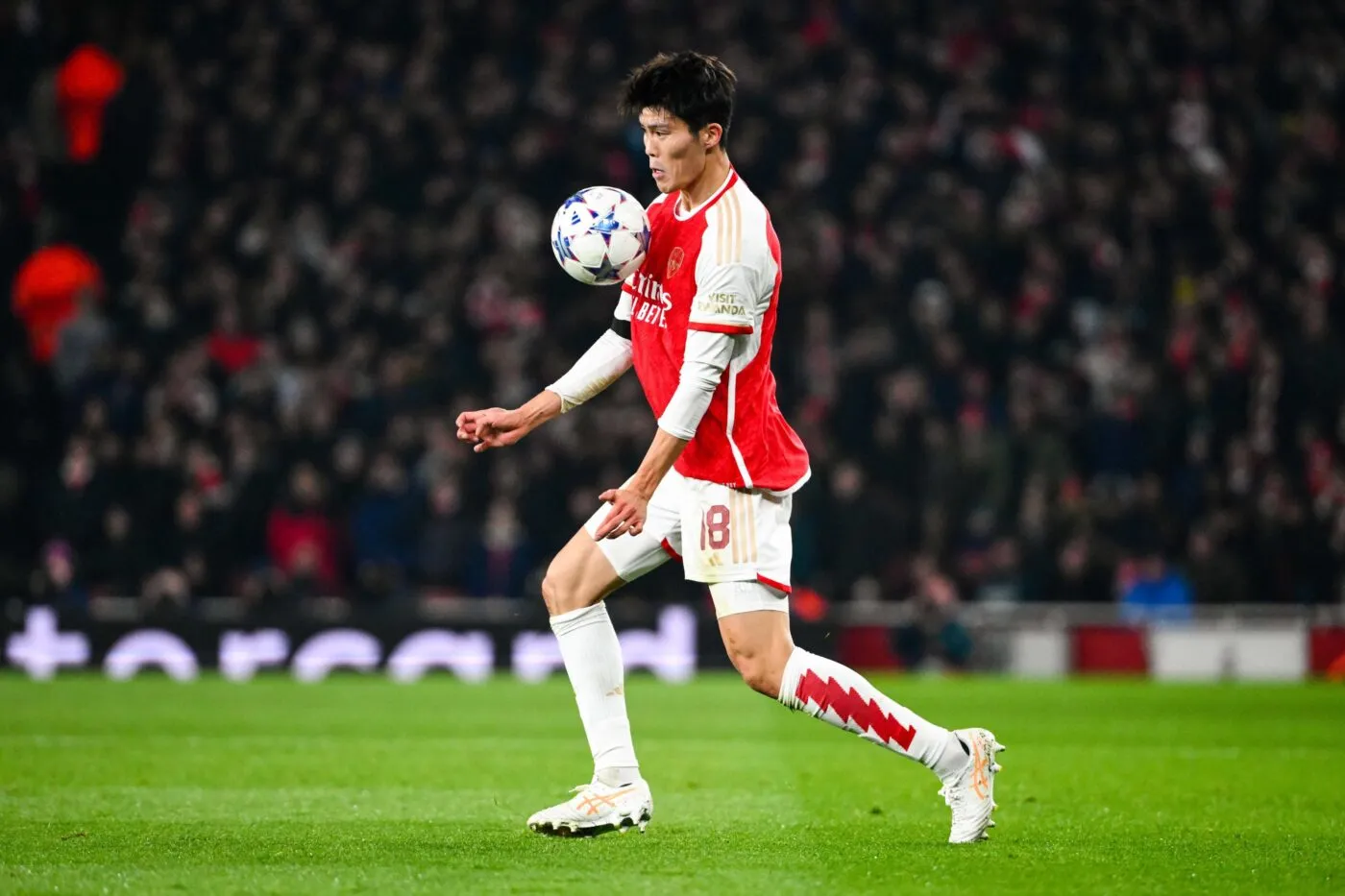 Takehiro Tomiyasu prolonge avec Arsenal