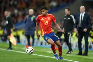 Lamine Yamal ovationné par le public du Santiago Bernabéu