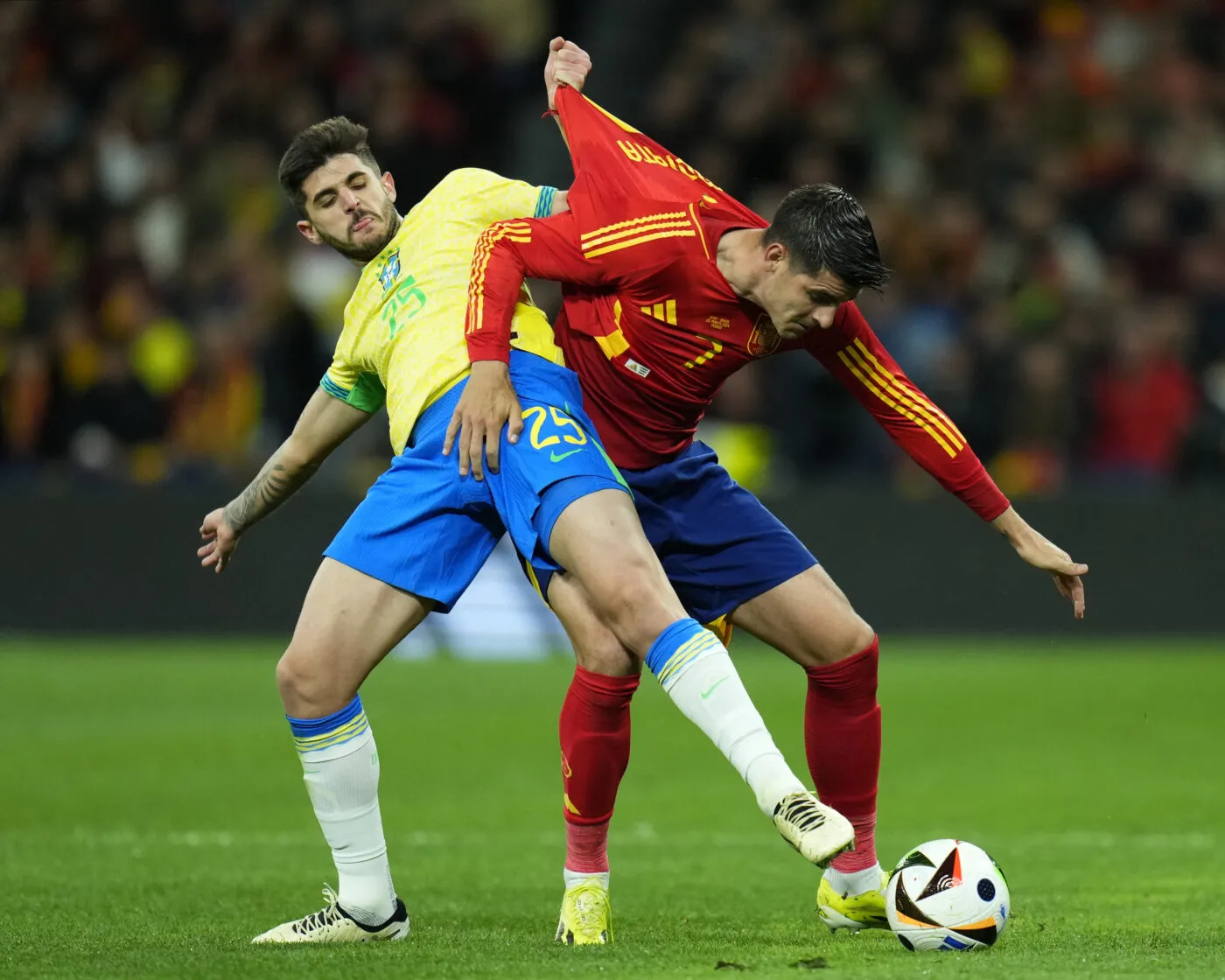 Le sélectionneur espagnol prend la défense d’Álvaro Morata