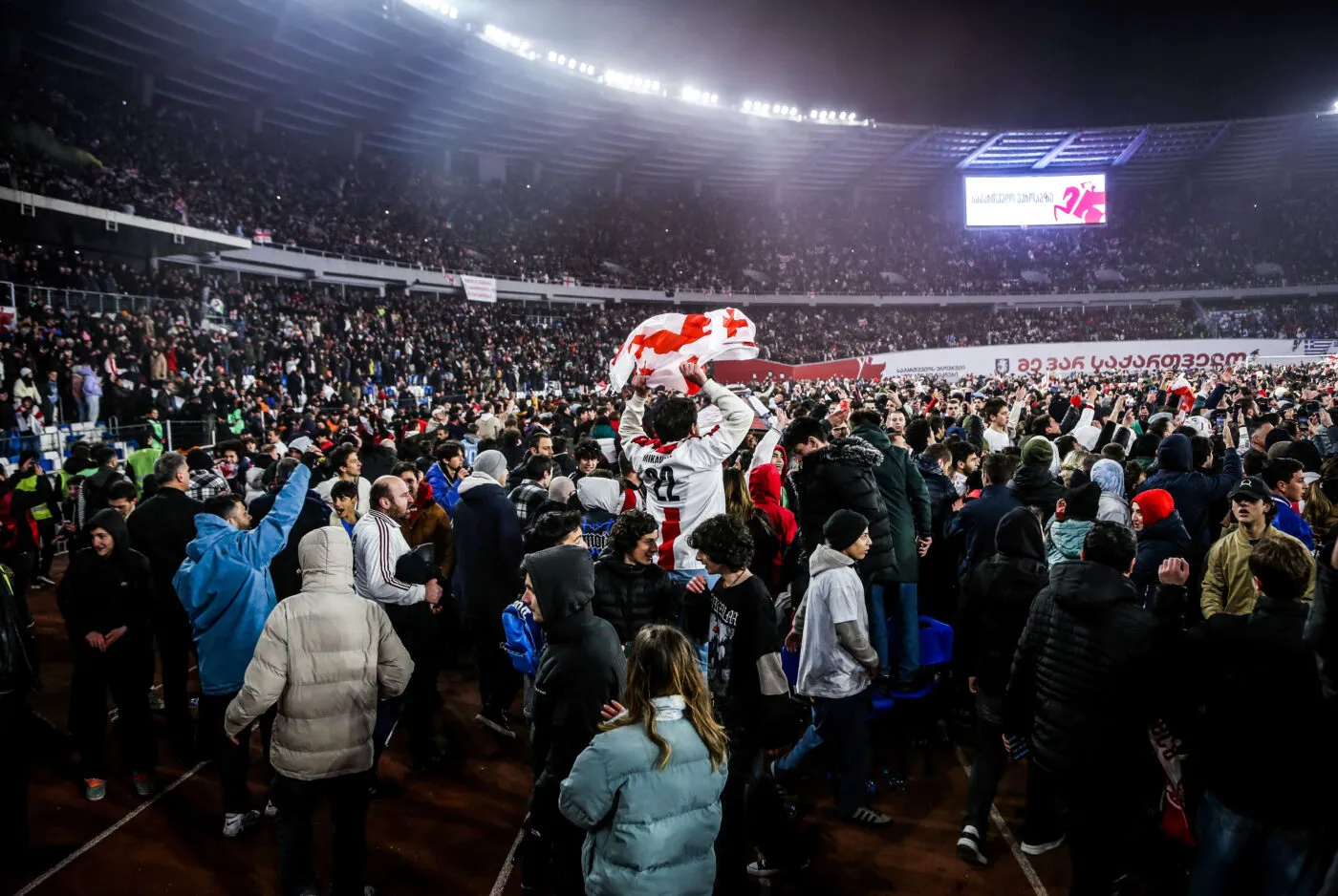 Un Géorgien s’est infiltré au stade en tenue de chantier