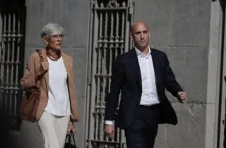 Le parquet espagnol requiert deux ans et demi de prison contre Luis Rubiales pour son baiser forcé