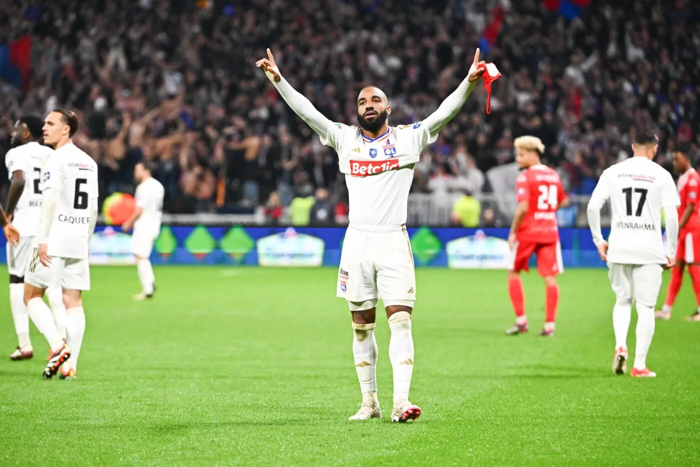 Lacazette, en Général et en particulier