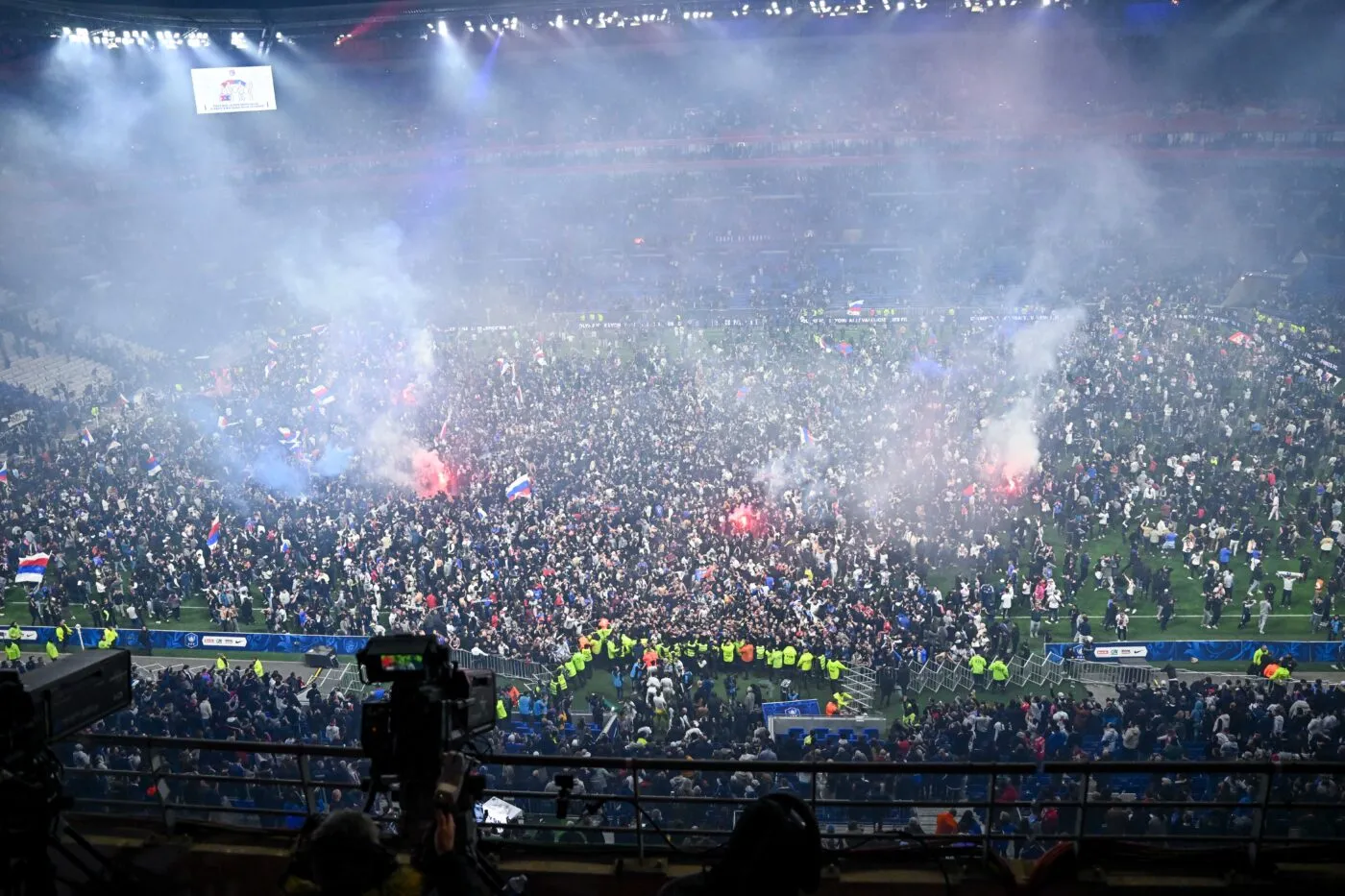 Un adjoint de Valenciennes porte plainte contre un stadier de l’OL