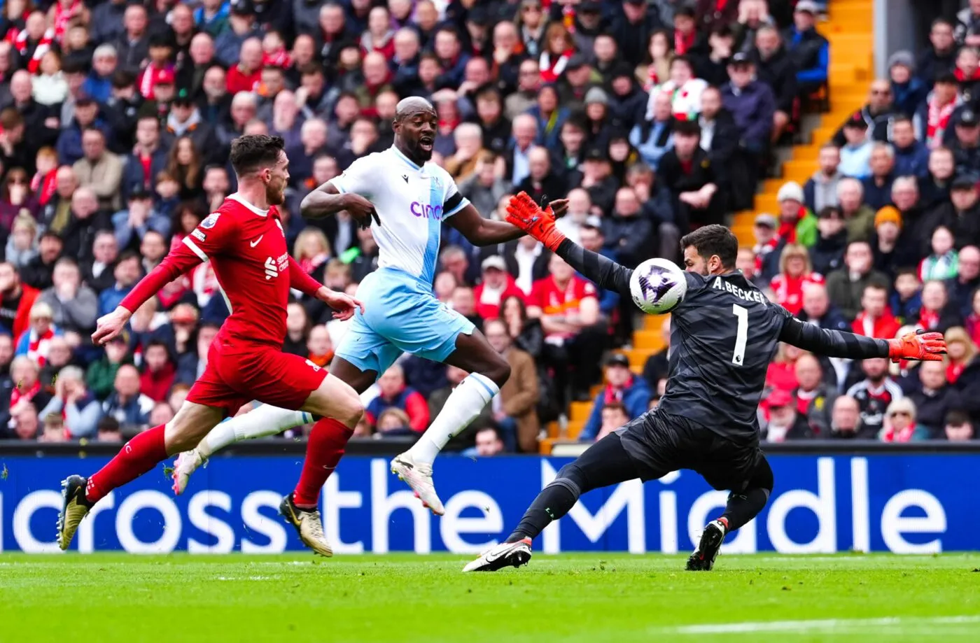 Liverpool tombe encore à domicile, contre Crystal Palace