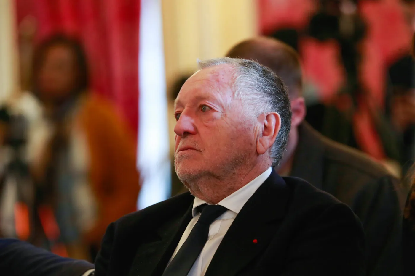 Aulas compare la sortie de Bizot à celle de Schumacher